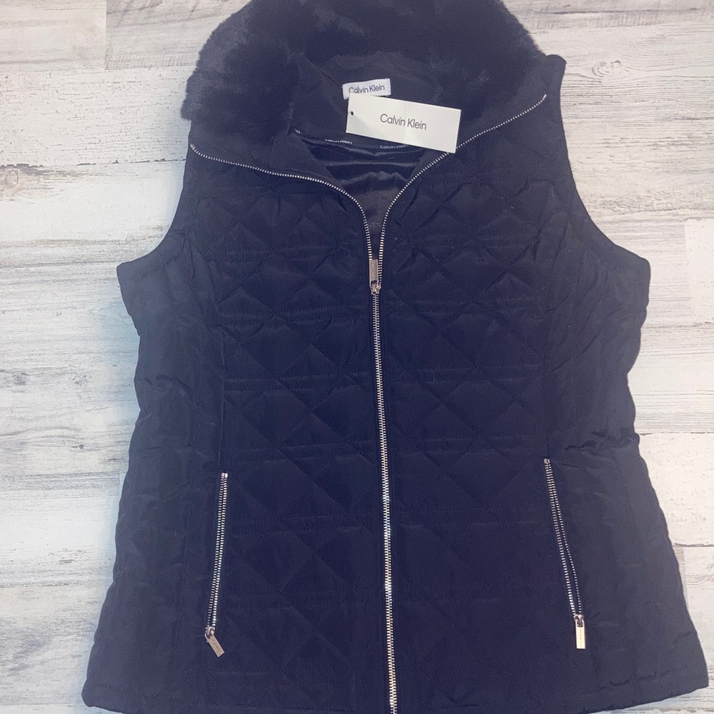 NWT Womens Size M  Calvin Klein Black Fur-Trimmed Quilted Puffer Vest